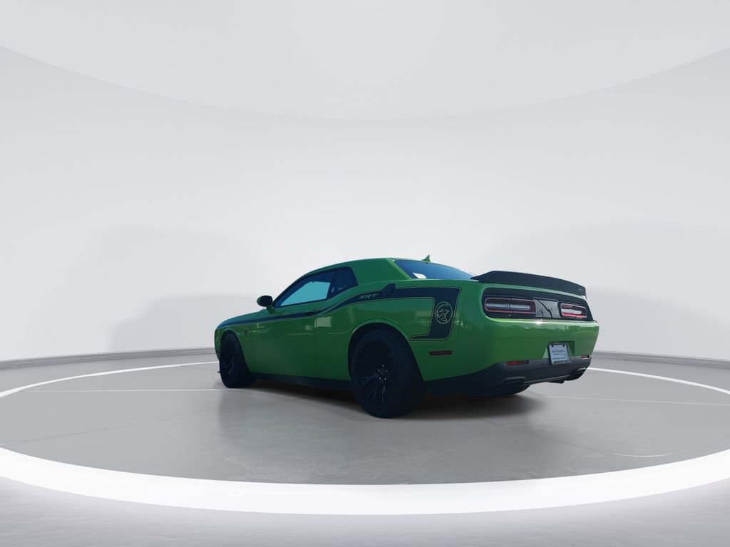 Used 2015 Dodge Challenger SRT Hellcat RWD image 6