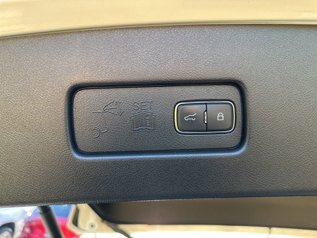 Used 2020 Lincoln Aviator Reserve w/ Equipment Group 202A image 10