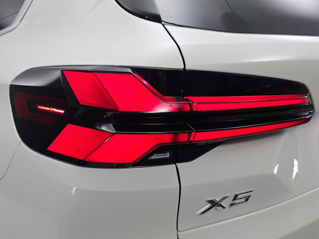New 2026 BMW X5 xDrive40i w/ Off-Road Package image 33