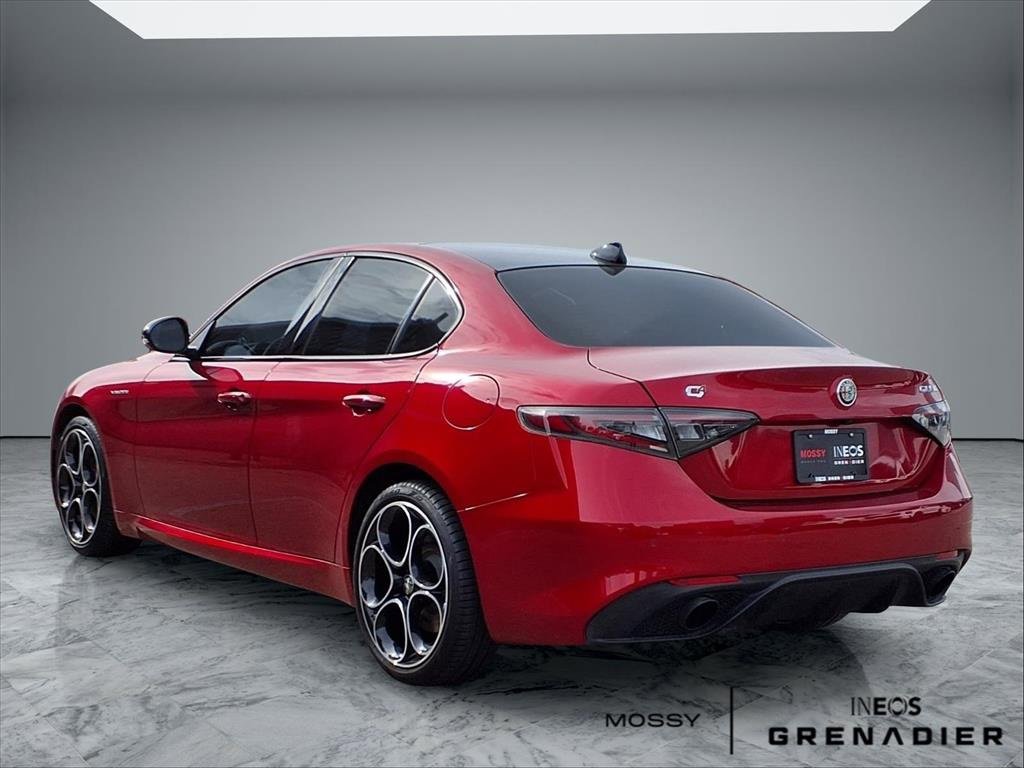 Used 2024 Alfa Romeo Giulia Veloce image 5