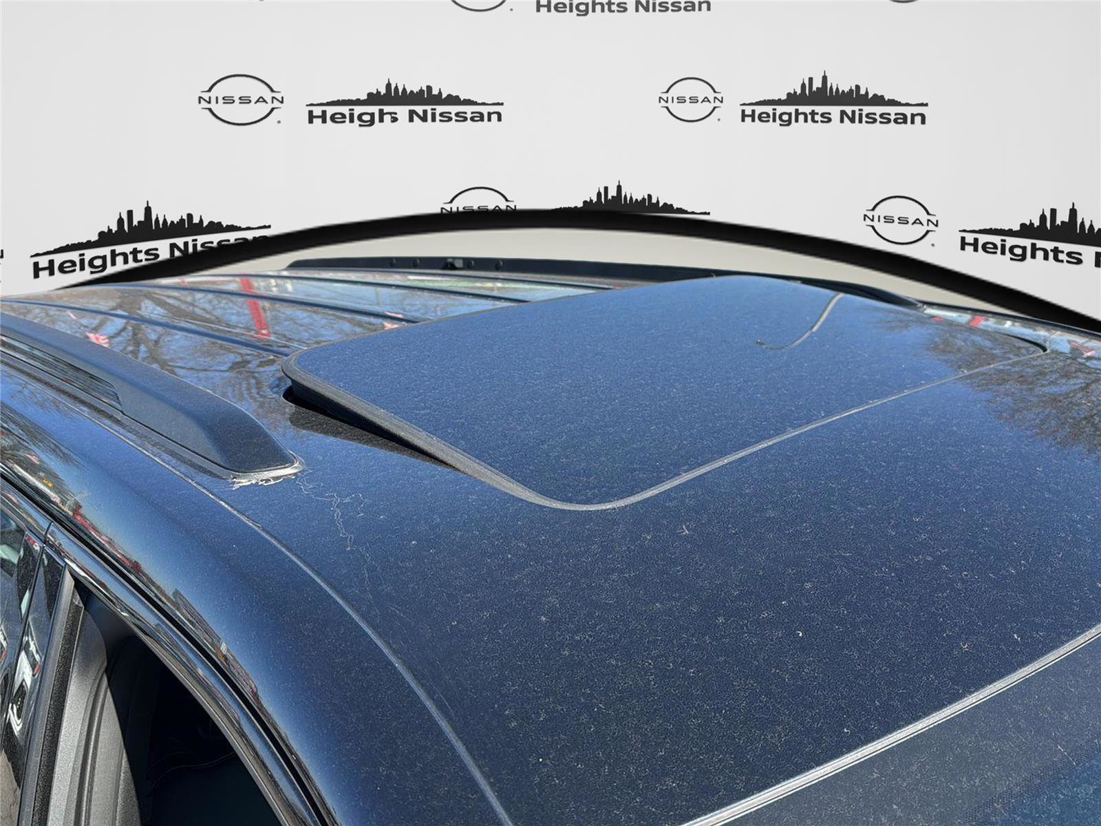 Used 2023 Jeep Grand Cherokee L Laredo image 11