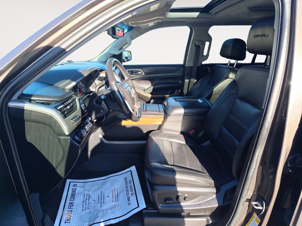 Used 2019 GMC Yukon XL Denali w/ Denali Ultimate Package AWD/4WD image 9