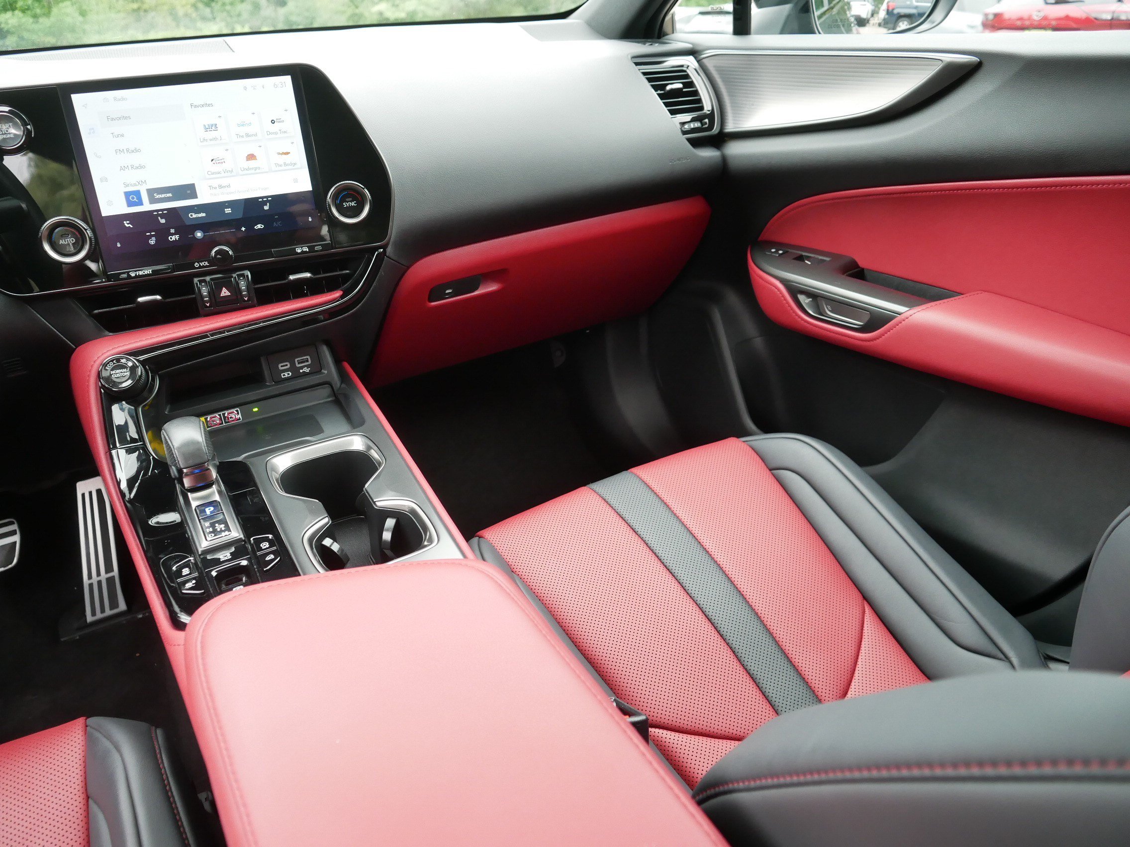 Used 2024 Lexus NX 350 F Sport AWD/4WD image 11