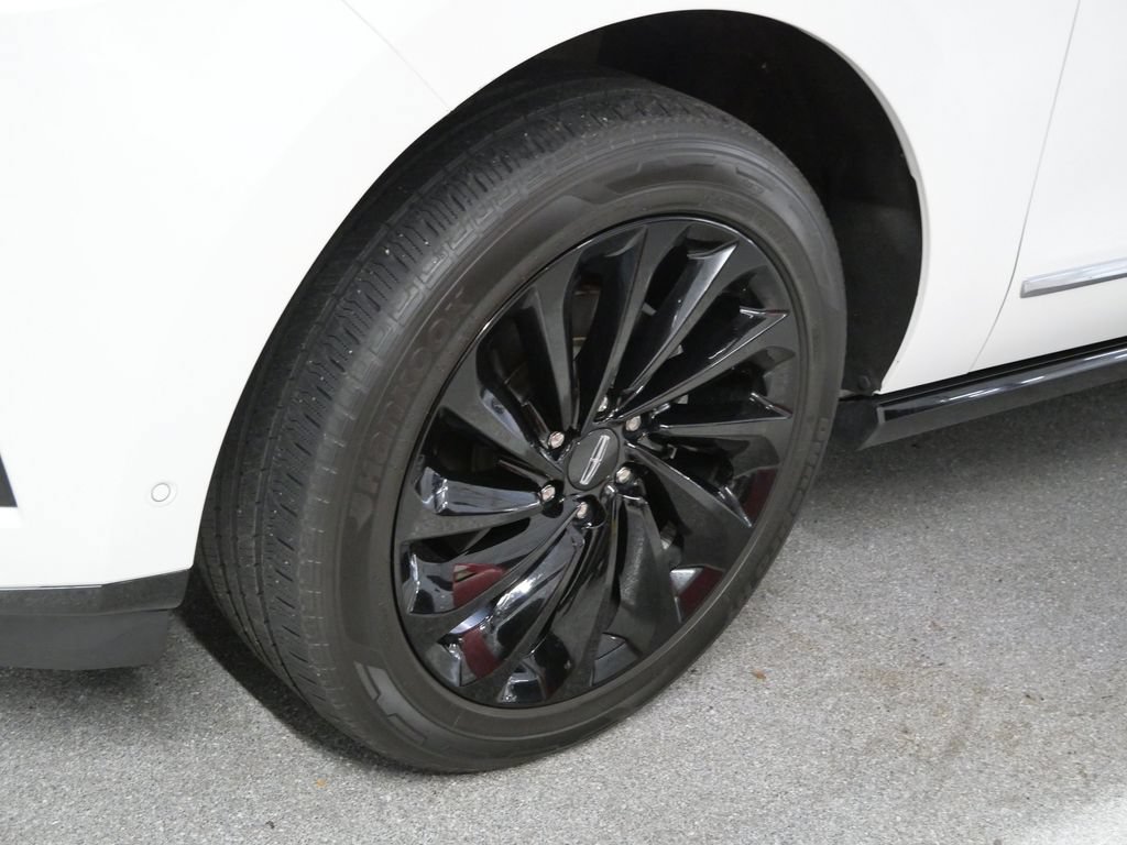 Used 2021 Lincoln Navigator Black Label AWD/4WD image 3