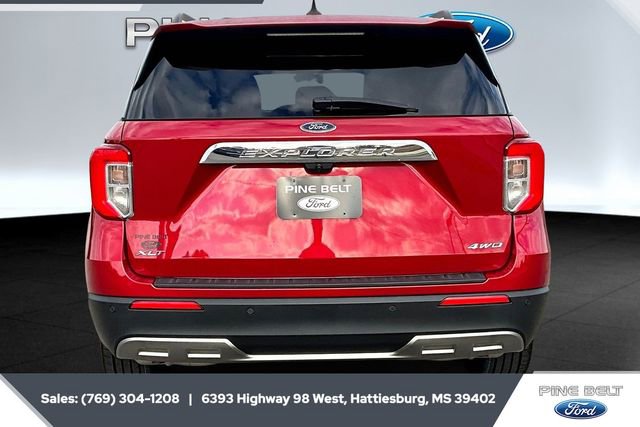 Used 2022 Ford Explorer XLT w/ Equipment Group 202A image 4