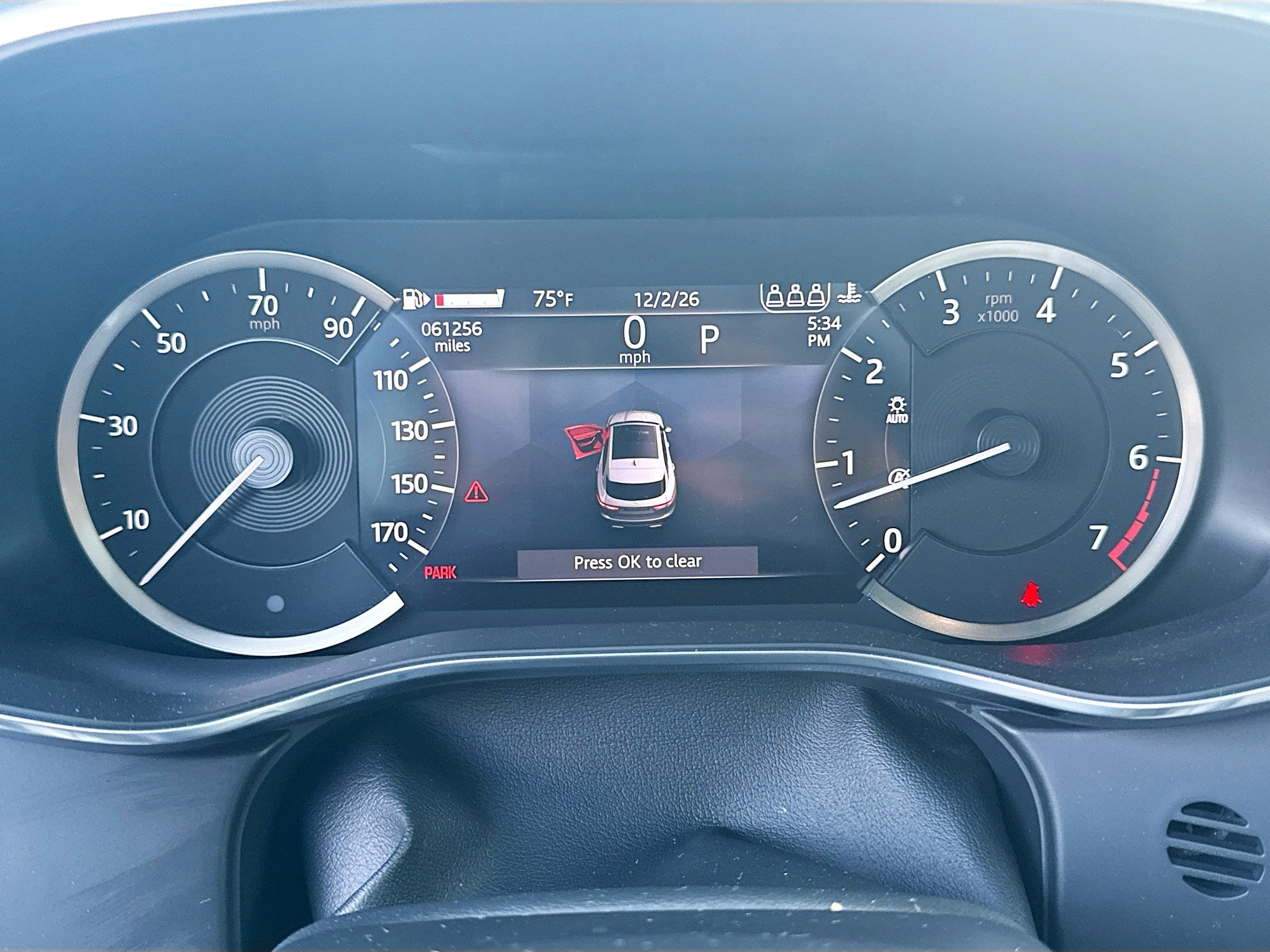 Used 2023 Jaguar F-PACE R-Dynamic S image 40