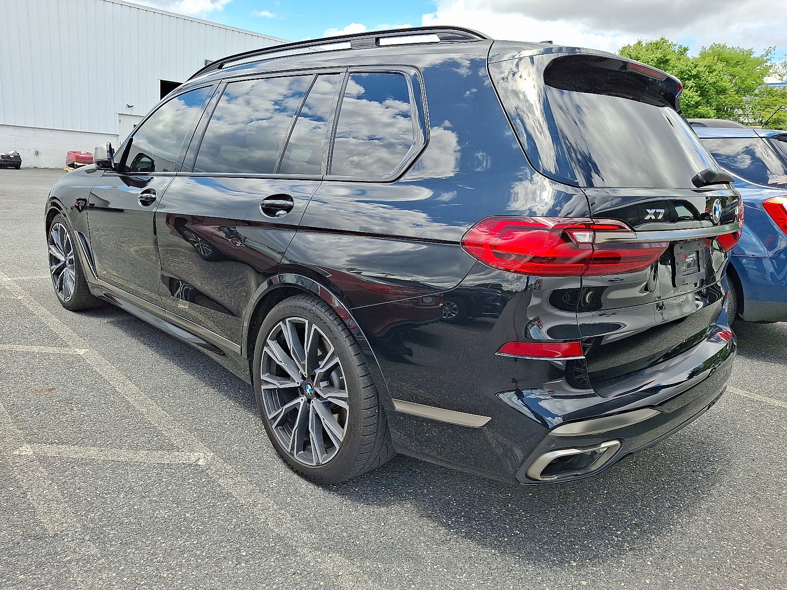 Used 2020 BMW X7 M50i w/ Cold Weather Package AWD/4WD image 4