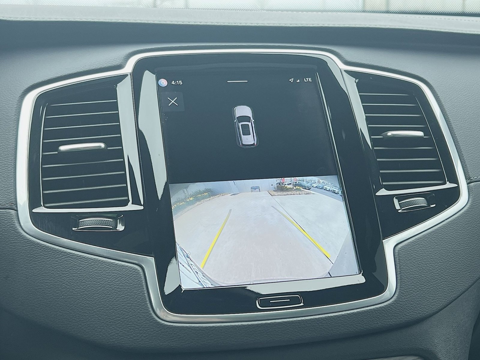 Certified 2023 Volvo XC90 T8 Ultimate w/ Protection Package Premier image 19