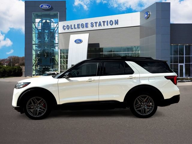 Certified 2025 Ford Explorer ST AWD/4WD image 4