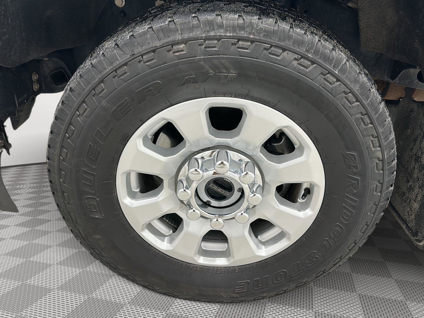Used 2023 Ford F250 XLT w/ FX4 Off-Road Package image 27