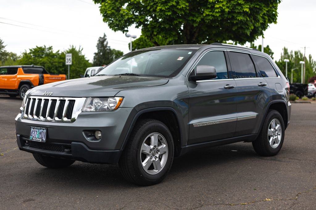 Used 2012 Jeep Grand Cherokee Laredo w/ Laredo E Group AWD/4WD image 6