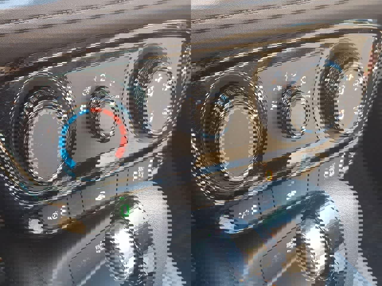 Used 2022 Honda HR-V LX image 25