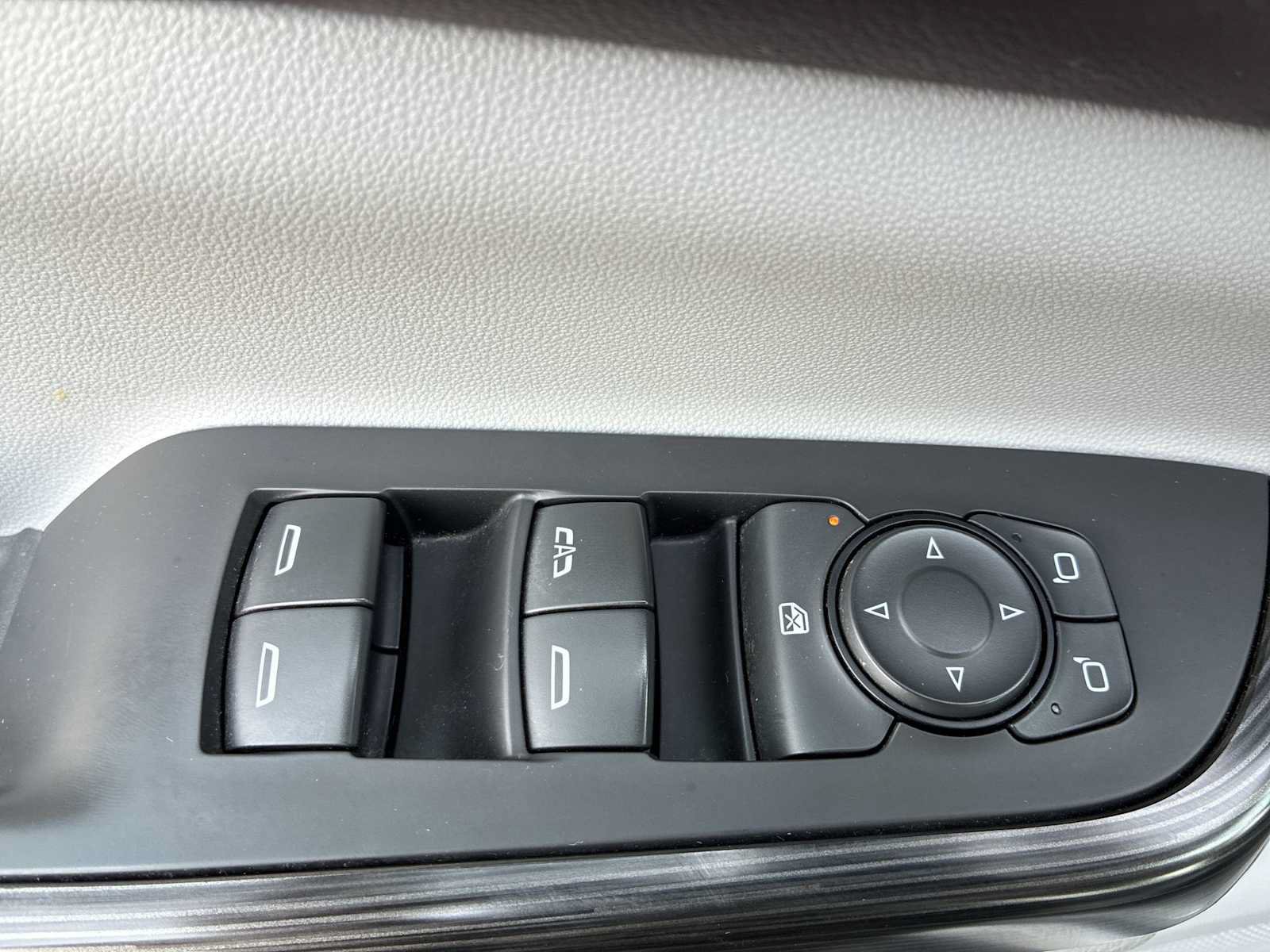 Used 2018 GMC Acadia SLT AWD/4WD image 15
