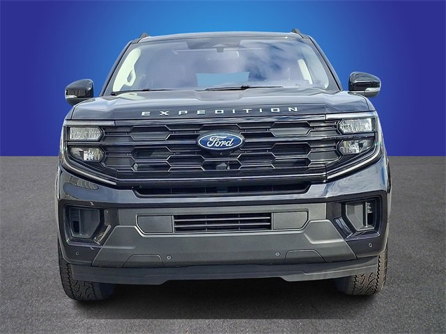 Used 2025 Ford Expedition Active image 2