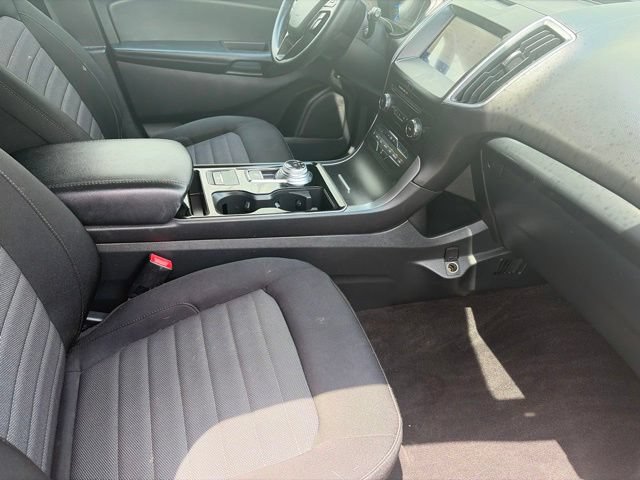Used 2020 Ford Edge SE FWD image 36