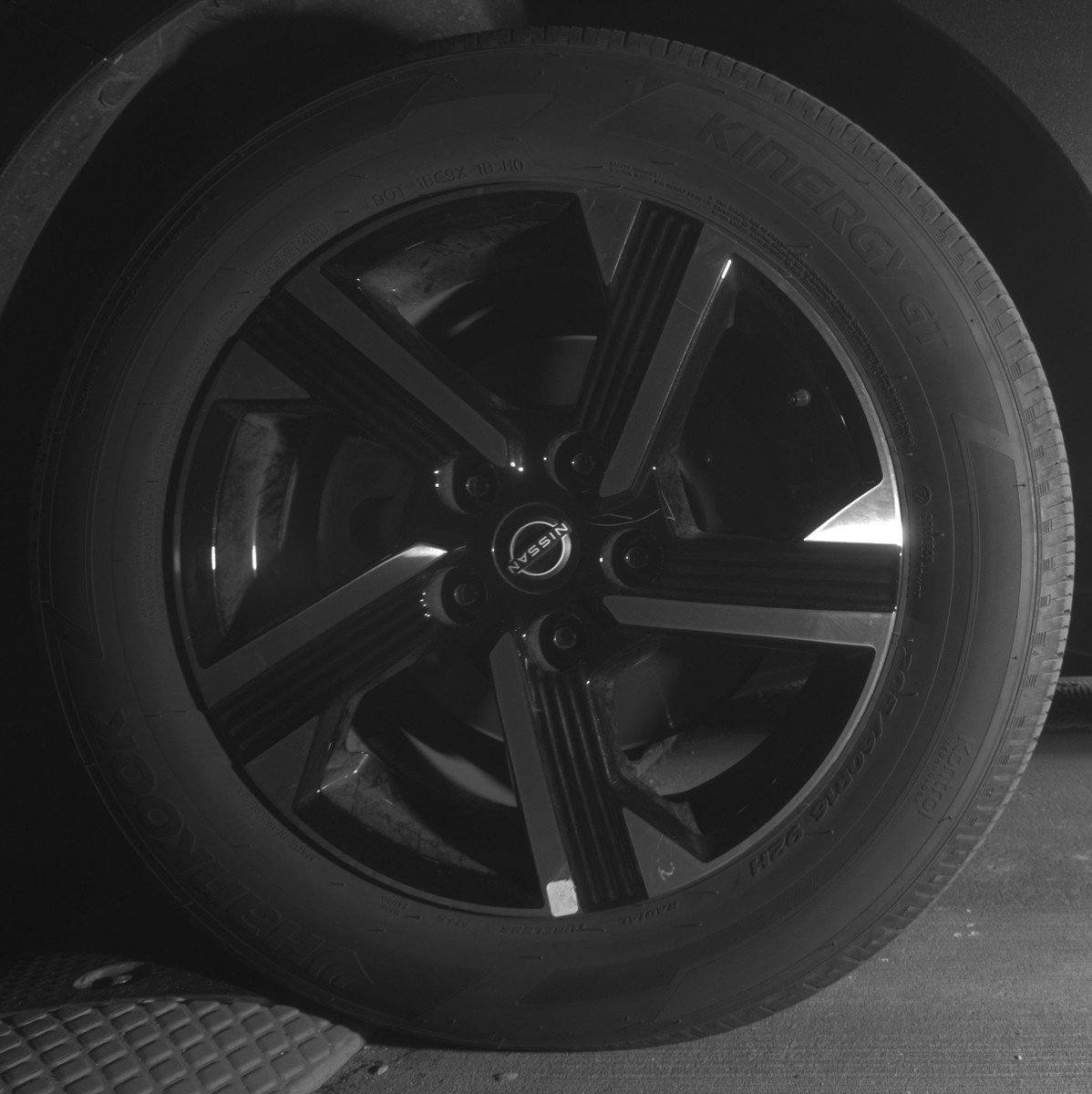 Used 2025 Nissan Sentra SV image 14