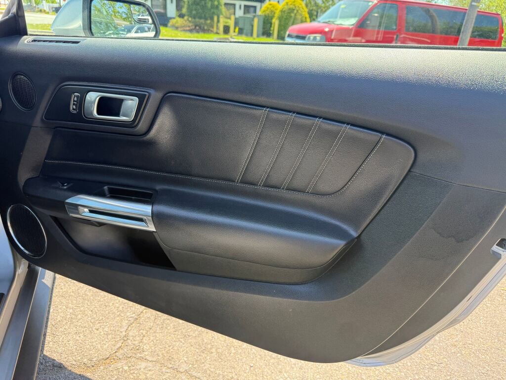 Used 2020 Ford Mustang Premium RWD image 24