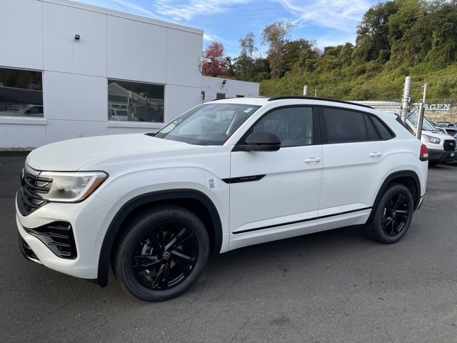 New 2026 Volkswagen Atlas Cross Sport SEL R-Line image 2