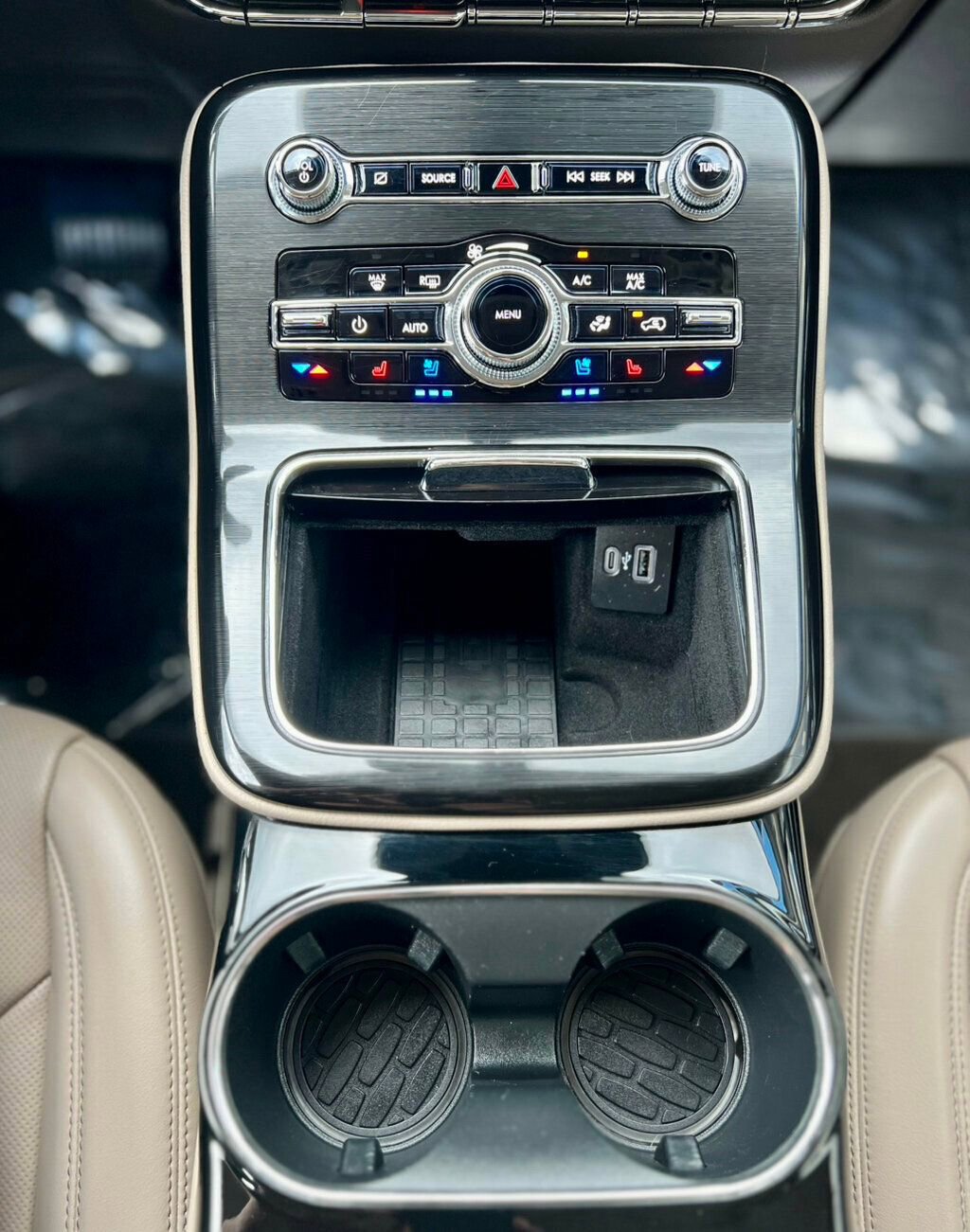 Used 2022 Lincoln Nautilus Reserve w/ Equipment Group 201A image 27