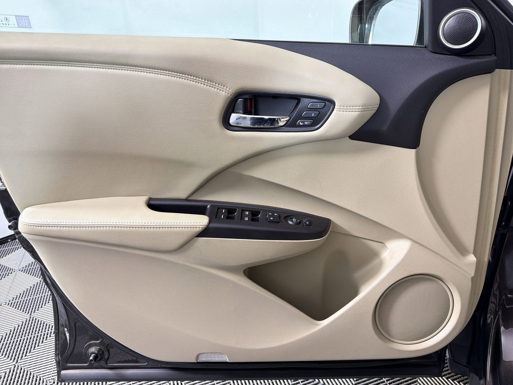 Used 2014 Acura RDX AWD w/ Technology Package image 12