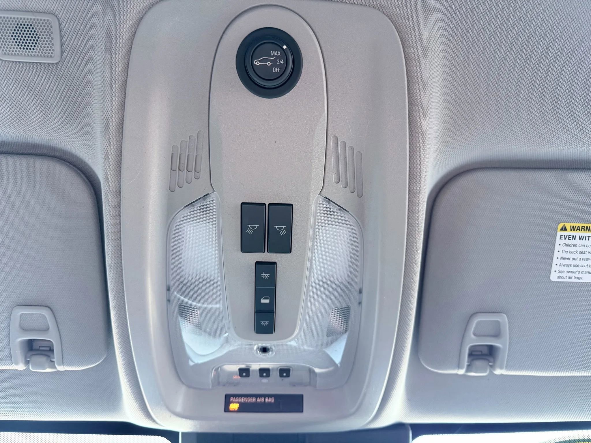 Used 2017 Chevrolet Equinox Premier w/ Enhanced Convenience Package image 26