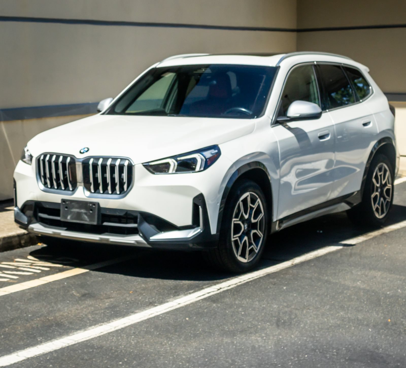 Used 2023 BMW X1 xDrive28i w/ Convenience Package AWD/4WD video 2