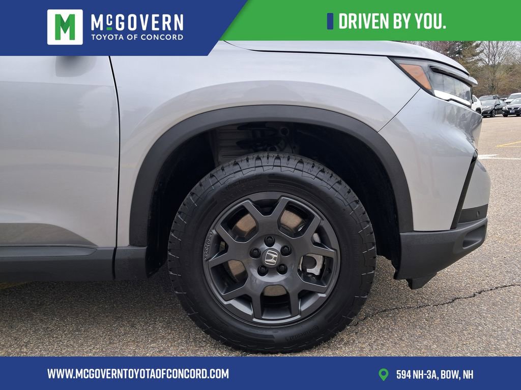Used 2025 Honda Pilot TrailSport image 12