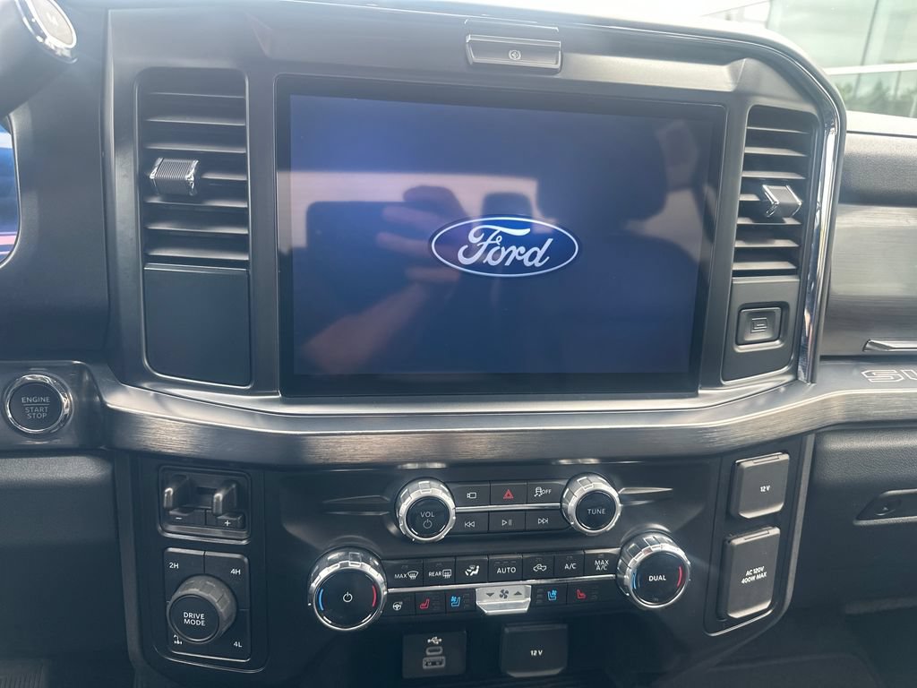 Used 2025 Ford F350 Lariat w/ Camper Package AWD/4WD image 17