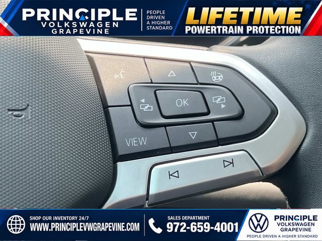 Used 2023 Volkswagen Taos SE w/ Panoramic Sunroof Package FWD image 16