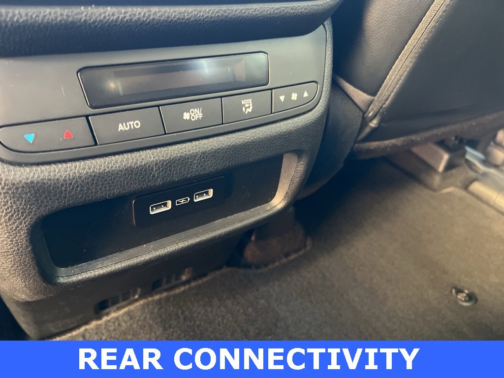 Used 2023 Honda Pilot Touring image 41