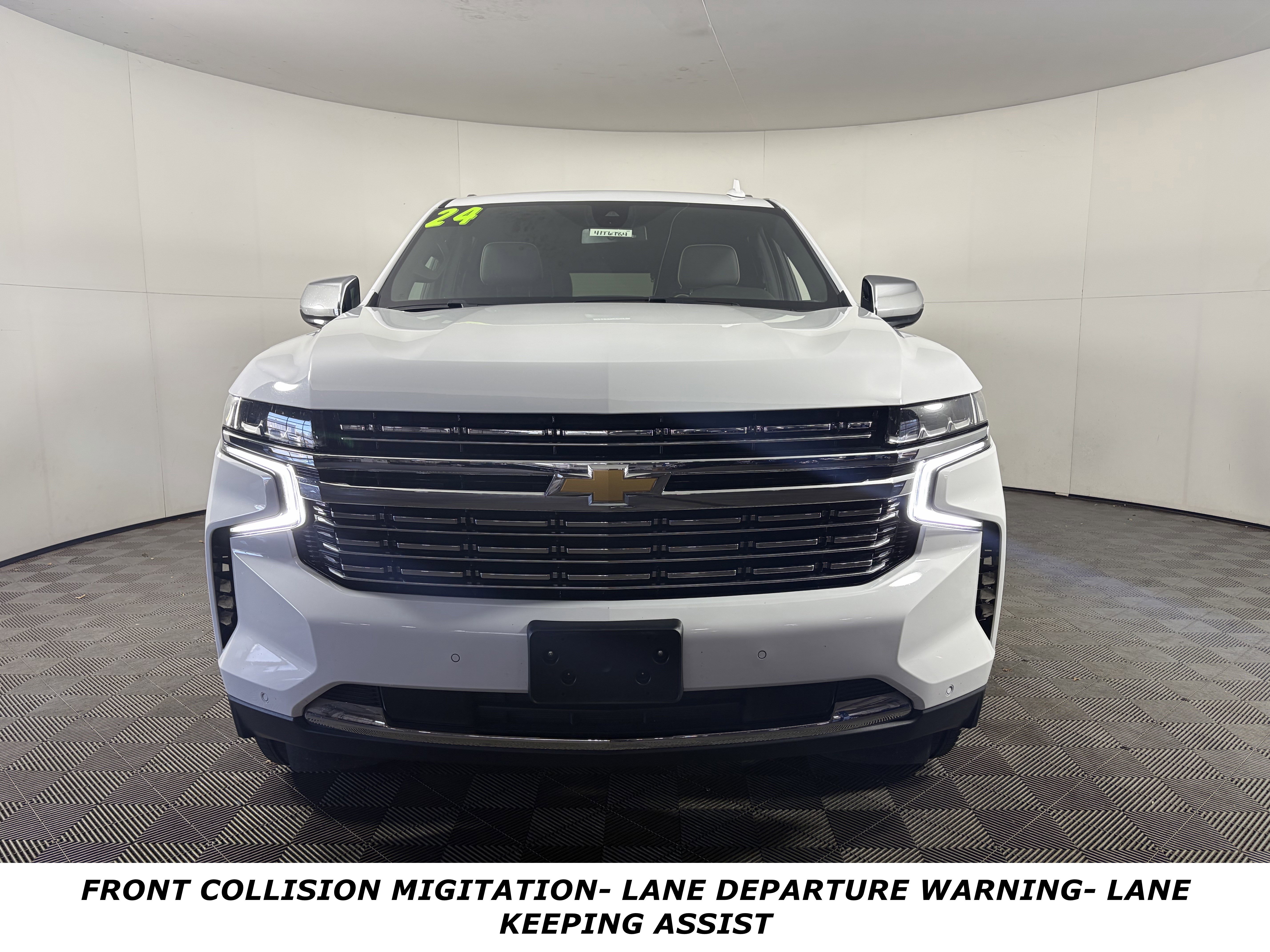 Used 2024 Chevrolet Tahoe Premier image 2