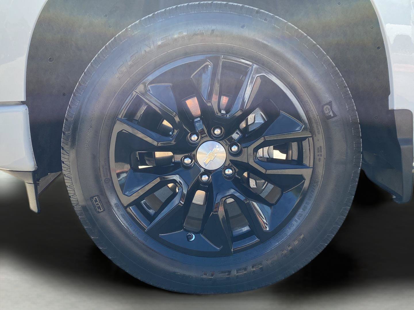 Used 2024 Chevrolet Silverado 1500 Custom RWD image 13