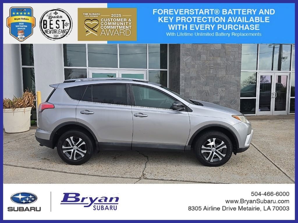 Used 2017 Toyota RAV4 LE image 1