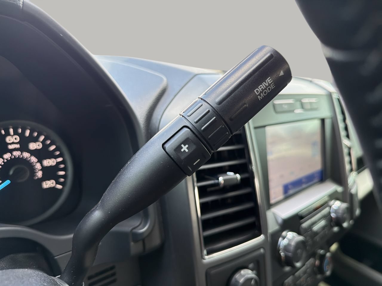 Used 2019 Ford F150 XLT w/ Equipment Group 301A Mid RWD image 24
