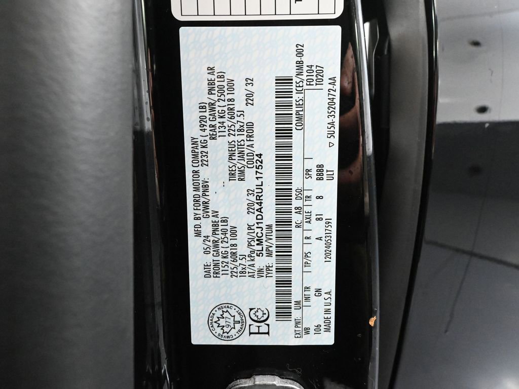 Used 2024 Lincoln Corsair AWD w/ Equipment Group 101A image 54