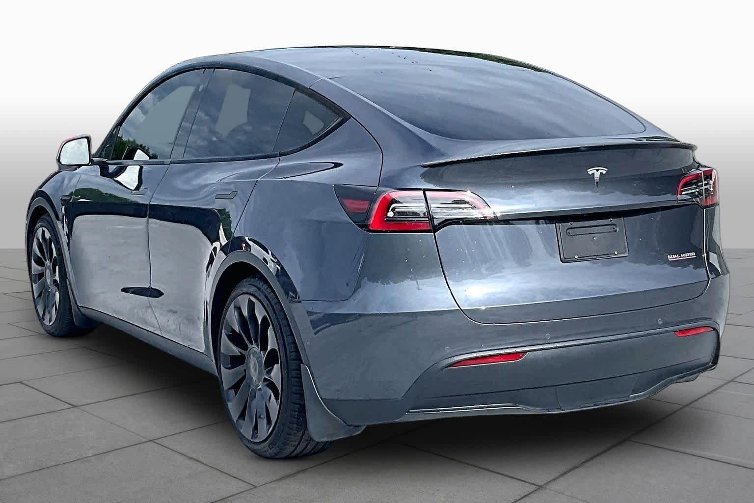 Used 2022 Tesla Model Y Performance AWD/4WD image 9