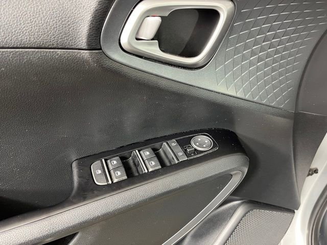 Used 2021 Kia Soul EX FWD image 15