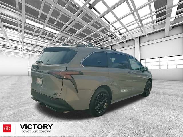 Certified 2024 Toyota Sienna XLE Woodland Edition image 3
