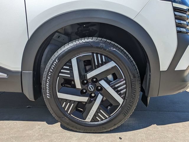 Certified 2026 Nissan Kicks SV w/ SV Premium Package FWD image 11