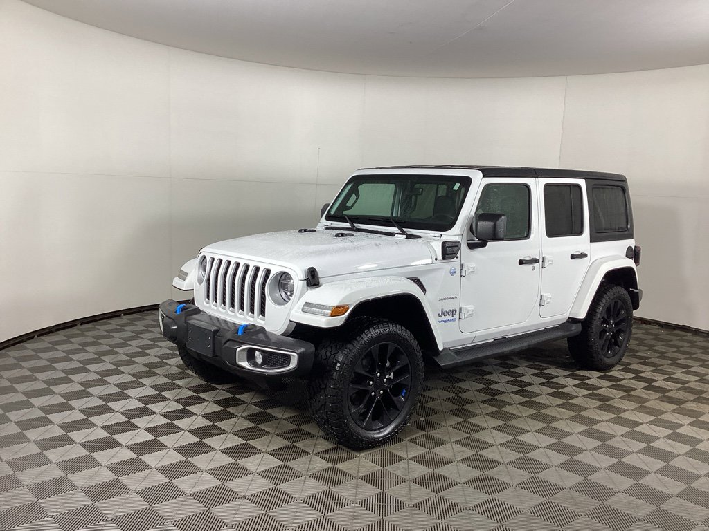Used 2022 Jeep Wrangler Unlimited Sahara w/ Cold Weather Group image 5