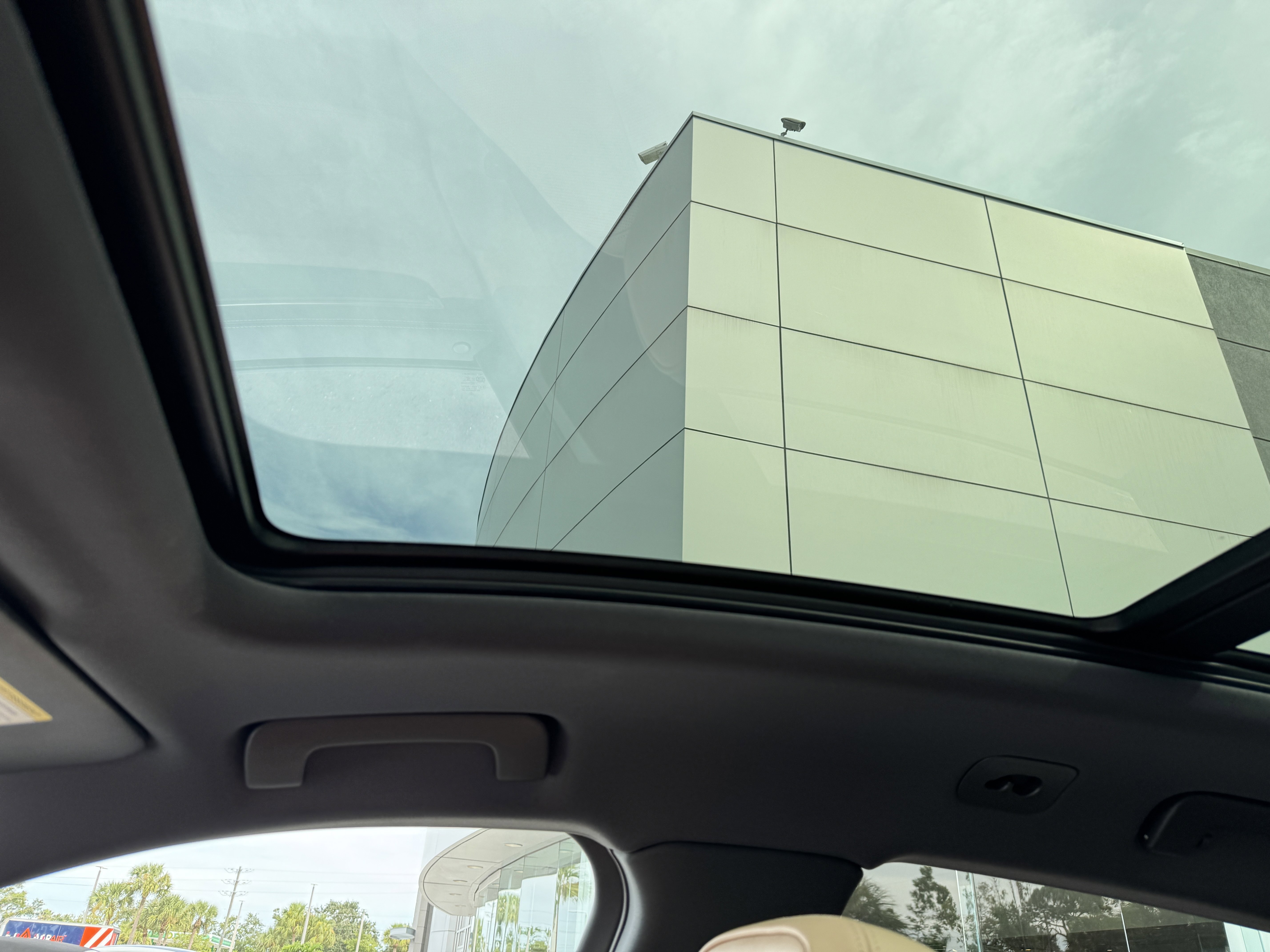 New 2026 Porsche Macan image 26