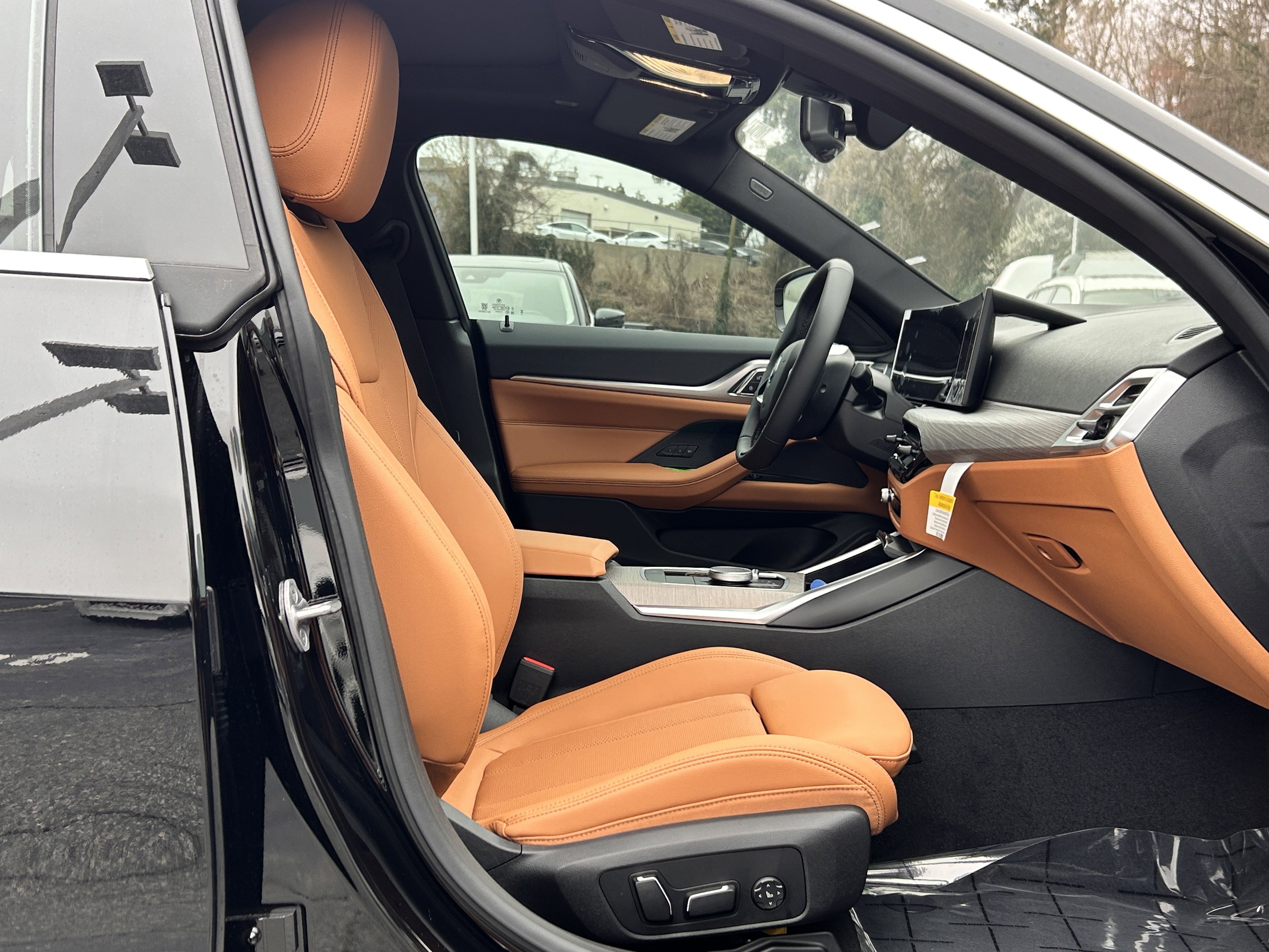 Used 2026 BMW i4 eDrive40 w/ Parking Assistance Package image 32