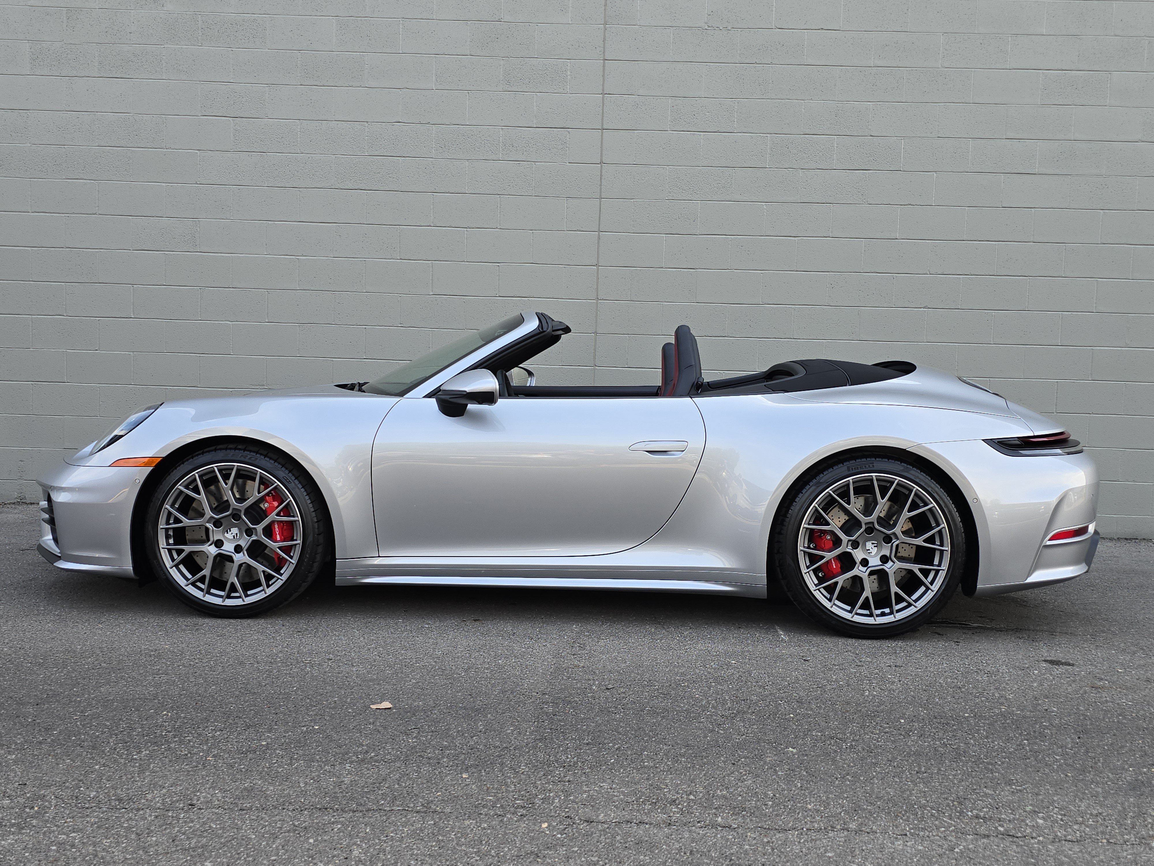 Certified 2026 Porsche 911 Carrera 4S AWD/4WD image 2