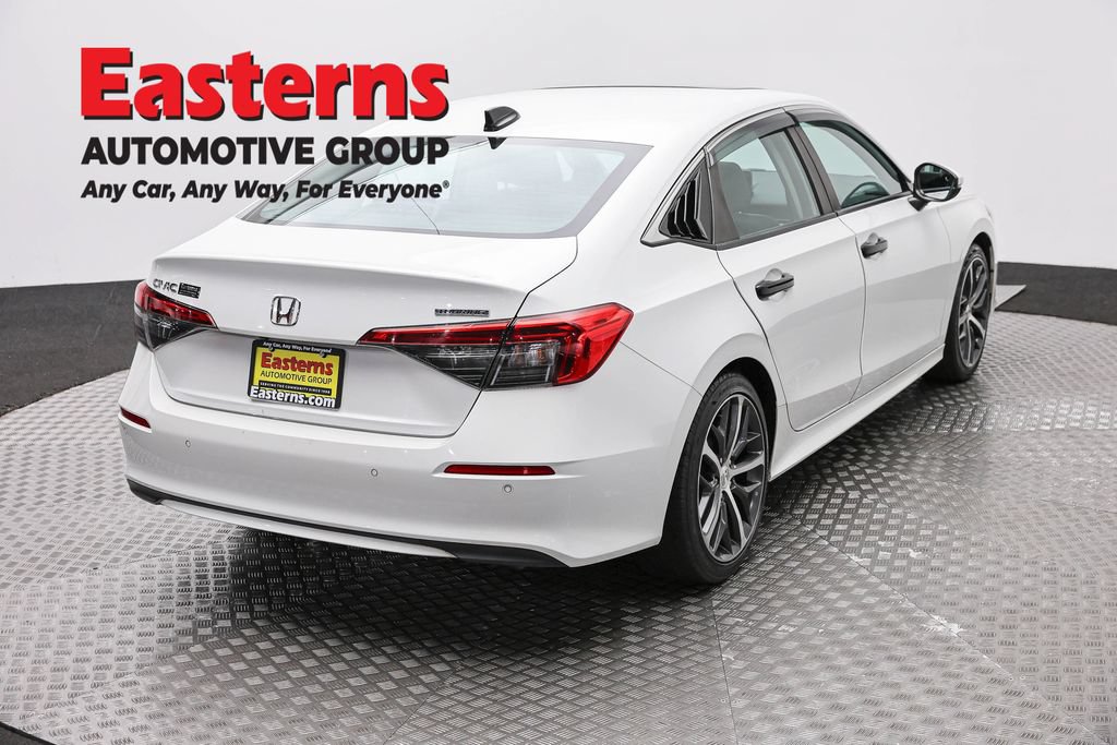 Used 2022 Honda Civic Touring image 5
