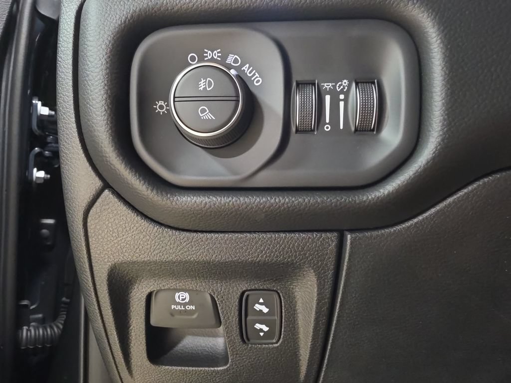 New 2026 RAM 1500 Big Horn AWD/4WD image 20