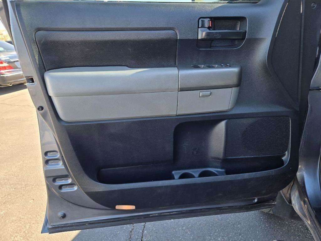 Used 2010 Toyota Tundra CREWMAX SR5 image 9