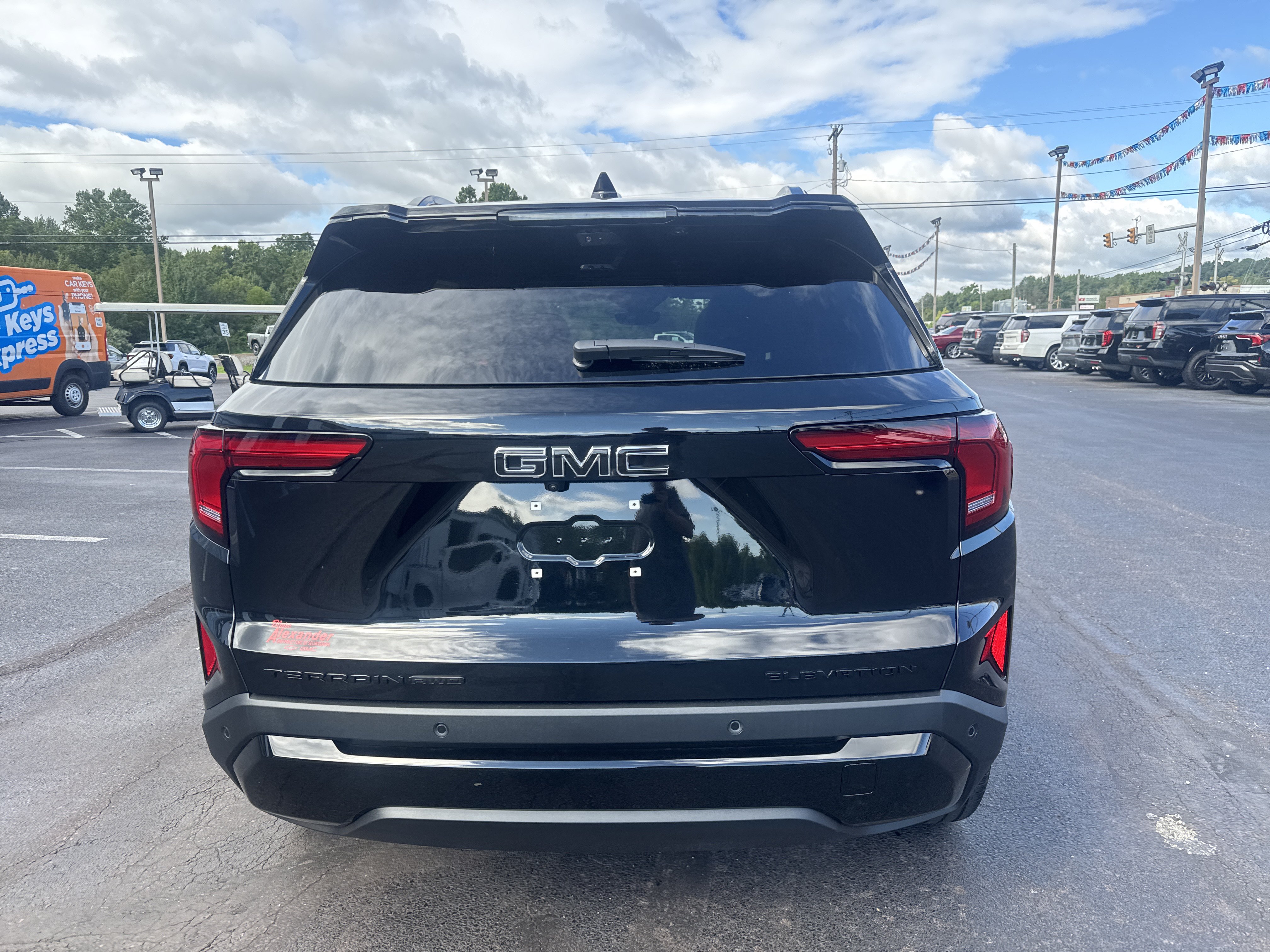 New 2027 GMC Terrain Elevation w/ Elevation Premium Package AWD/4WD image 4