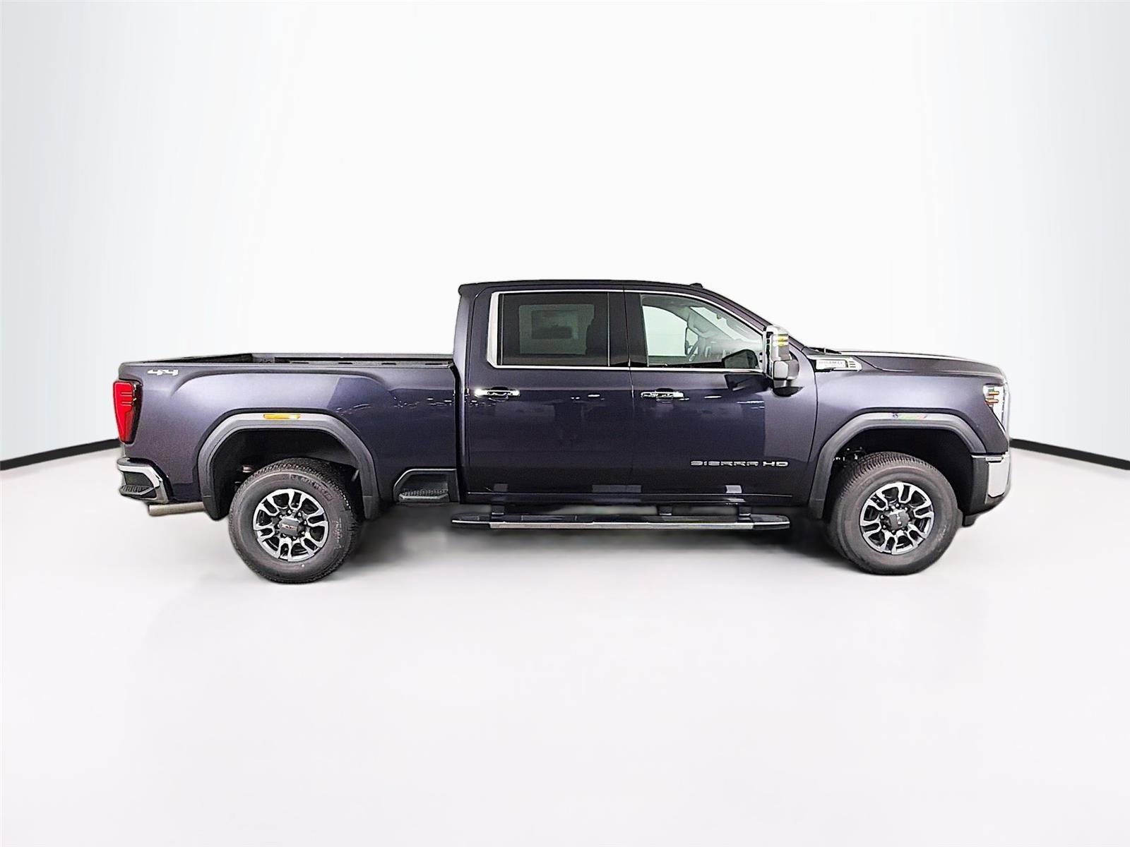 New 2026 GMC Sierra 2500 SLT w/ SLT Premium Package image 8