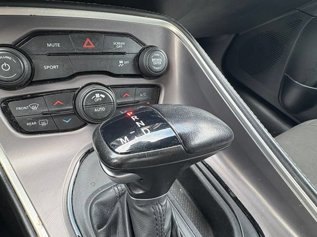 Used 2022 Dodge Challenger SXT RWD image 24