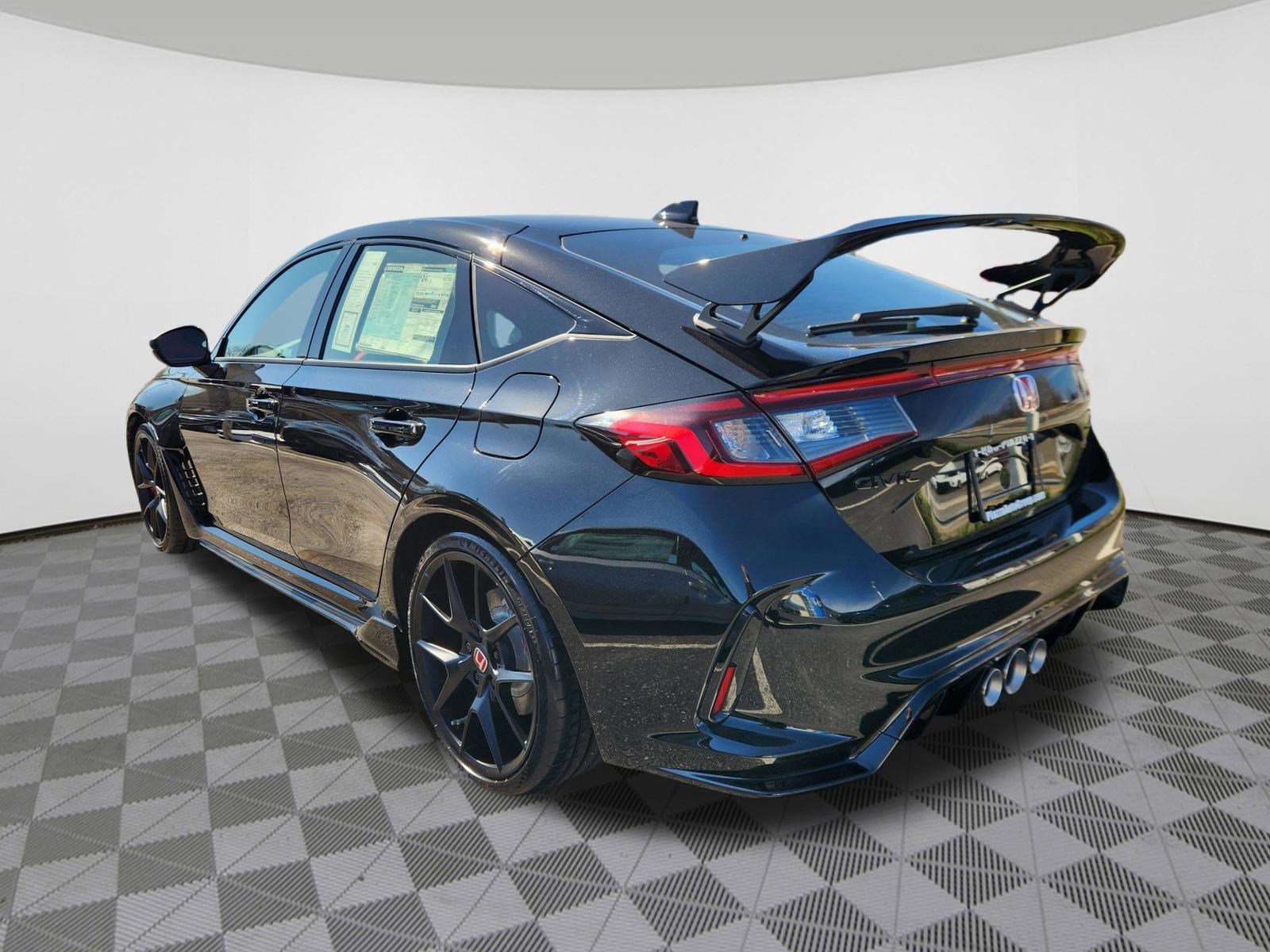 Used 2025 Honda Civic Type R image 3